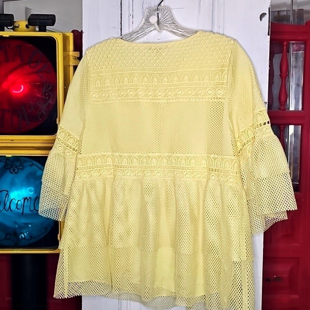 Vineet Bahl Womens Embroidered Yellow Mesh Tiered Blouse Boho XS - Picture 3 of 7